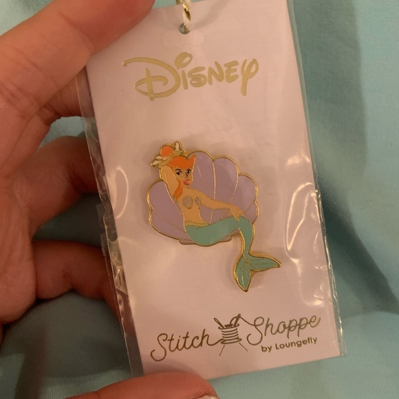 SOLD NWT Disney Peter Pan Mermaid Lagoon Skirt - Picture 2 of 2